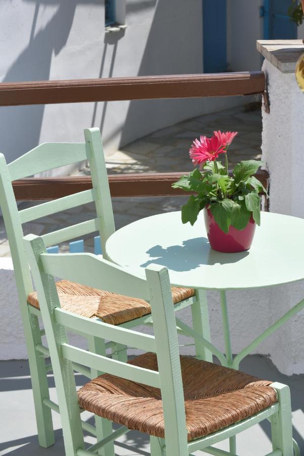 Helen'S Apartment แอร์มูโปลี ภายนอก รูปภาพ