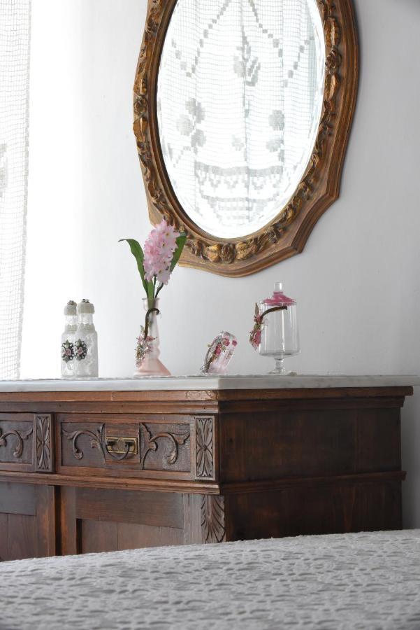 Helen'S Apartment แอร์มูโปลี ภายนอก รูปภาพ
